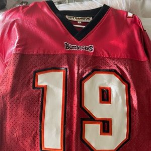 Perfect condition vintage men’s Buccaneers jersey size L leather and suede!